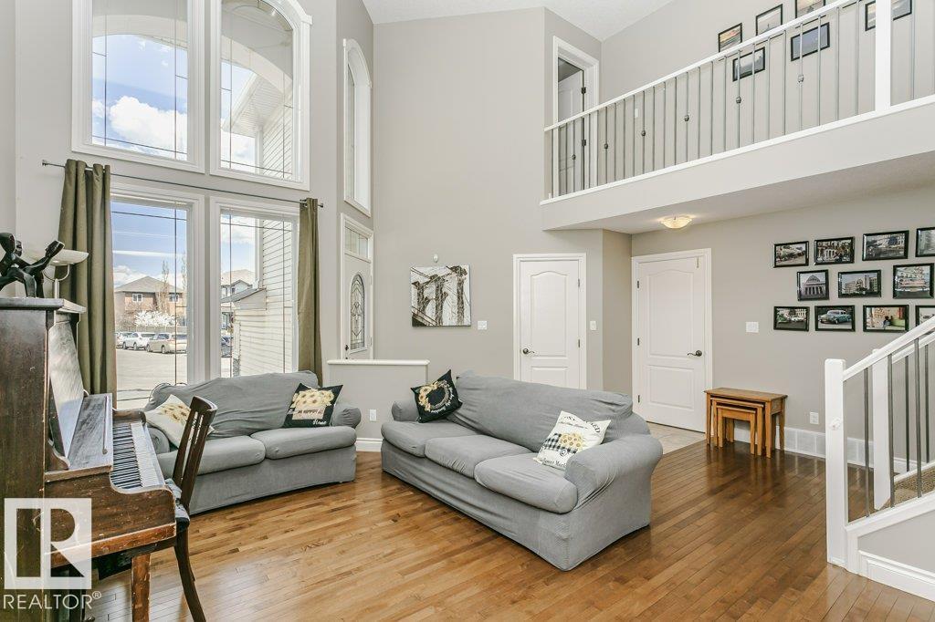 3339 21 Av Nw, Edmonton, Alberta  T6T 0L1 - Photo 6 - E4489413