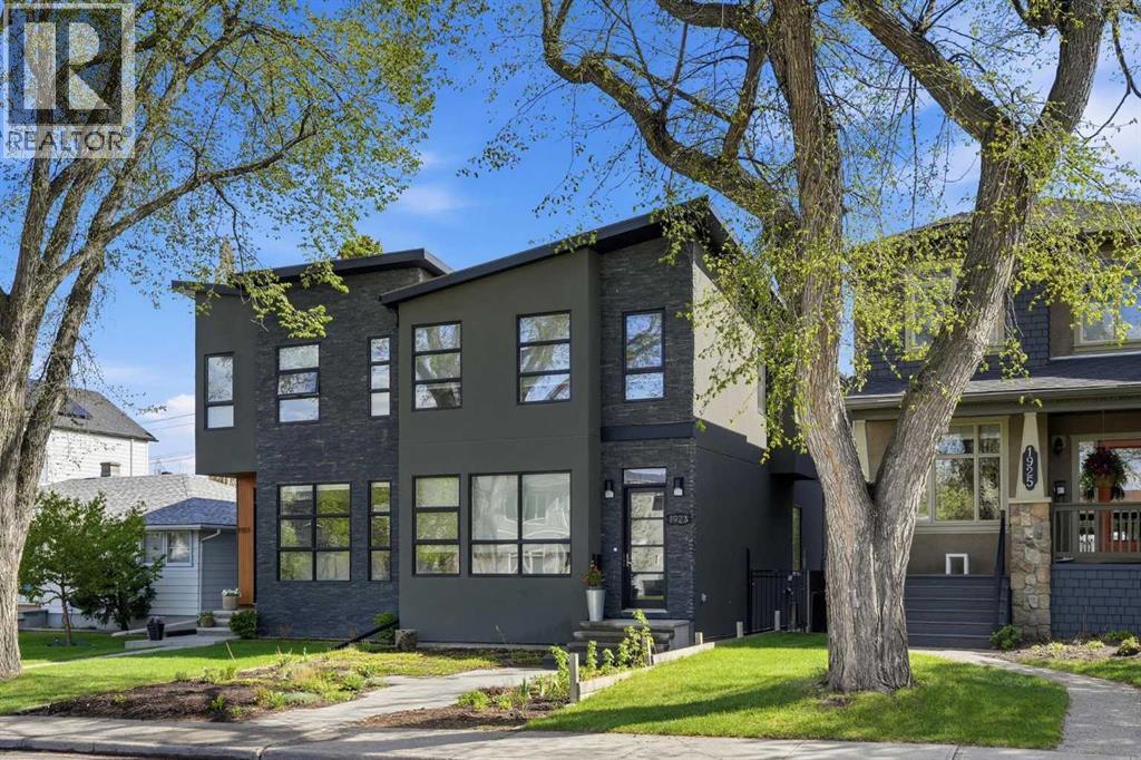 1923 49 Avenue SW, Calgary, Alberta