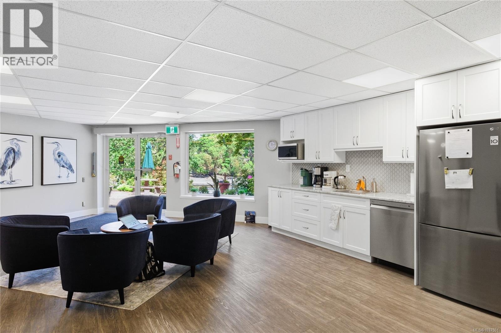 5 1083 Tillicum Rd, Esquimalt, British Columbia  V9A 7L7 - Photo 38 - 1037501