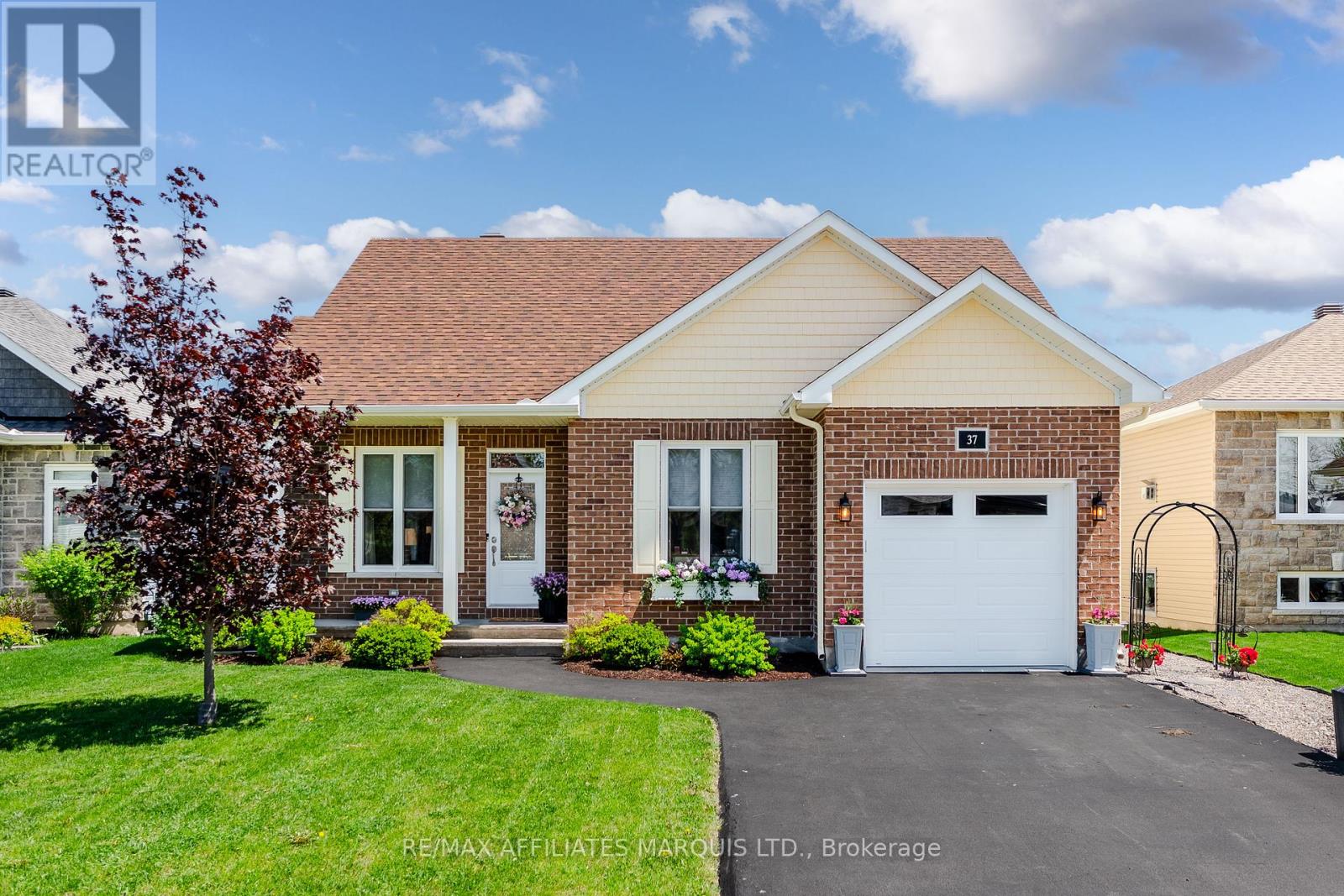 37 Eleanor Drive, South Stormont, Ontario  K0C 1P0 - Photo 1 - X13163128