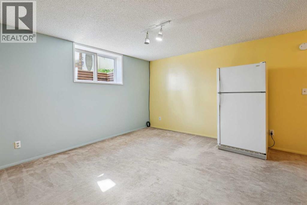 923 Midridge Drive SE, Calgary, Alberta  T2X 1H5 - Photo 33 - A2311485
