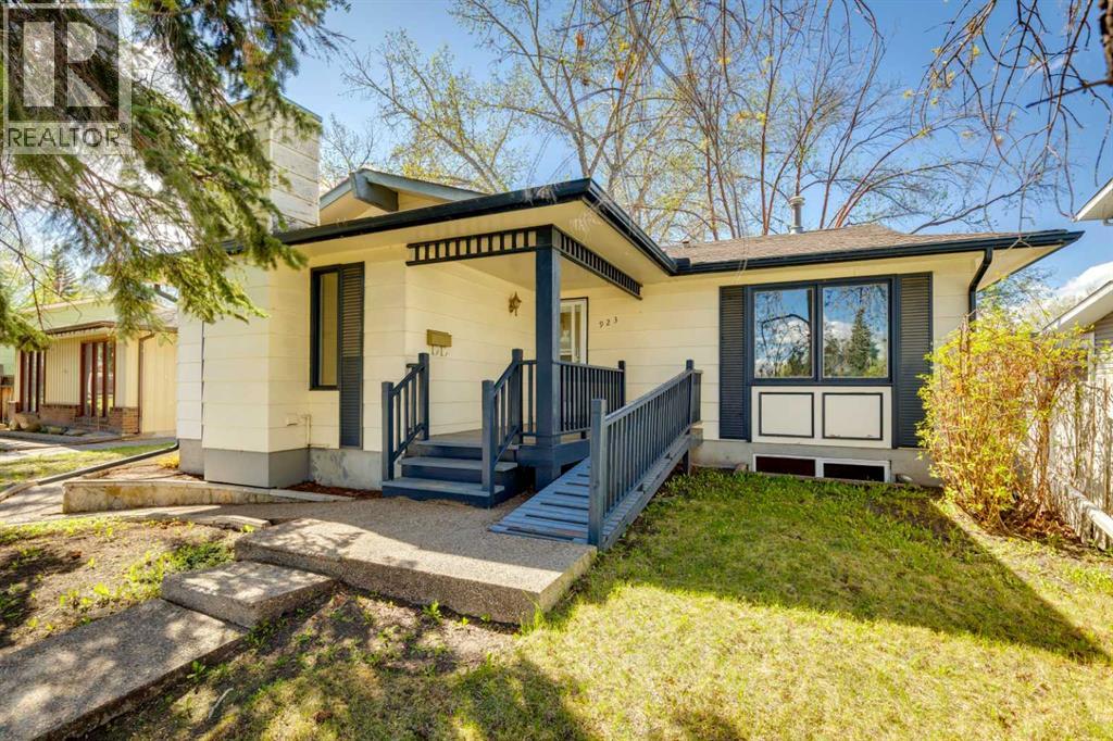 923 Midridge Drive SE, Calgary, Alberta  T2X 1H5 - Photo 1 - A2311485