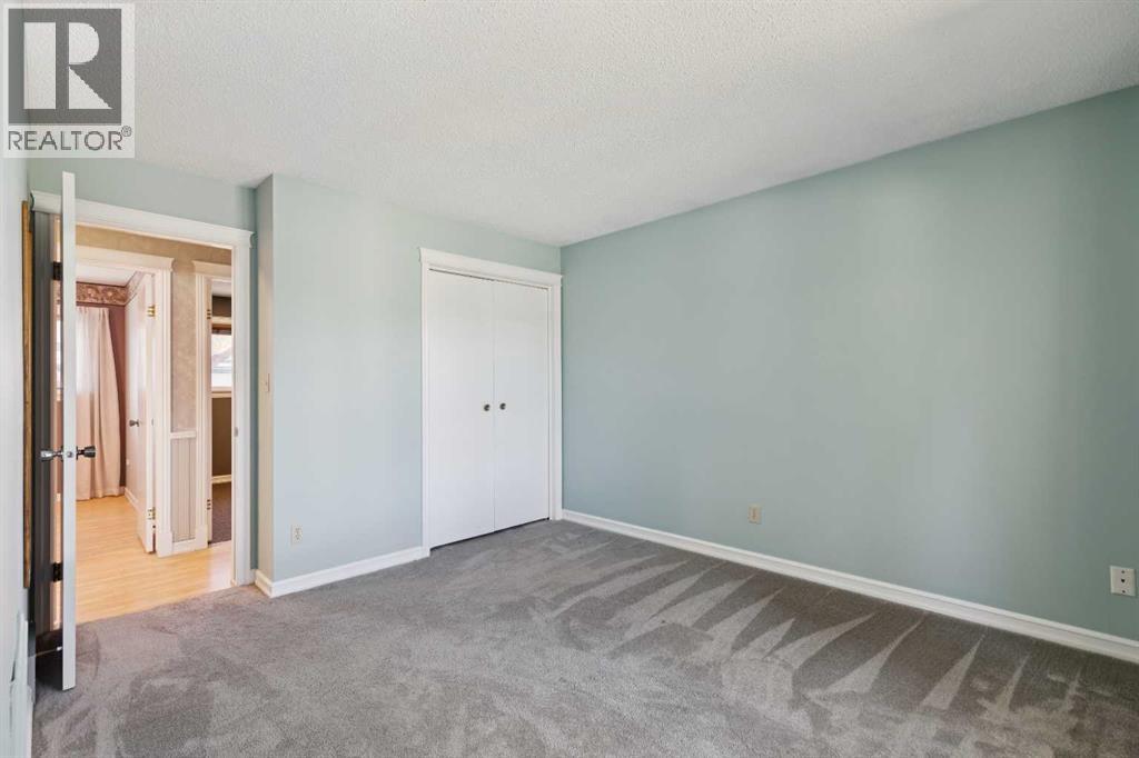 923 Midridge Drive SE, Calgary, Alberta  T2X 1H5 - Photo 19 - A2311485