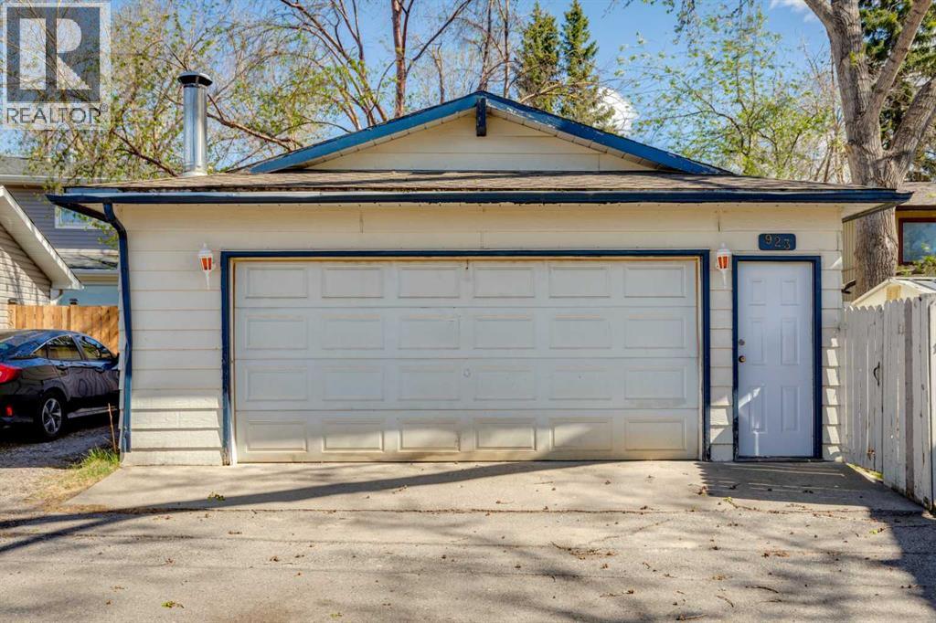 923 Midridge Drive SE, Calgary, Alberta  T2X 1H5 - Photo 44 - A2311485