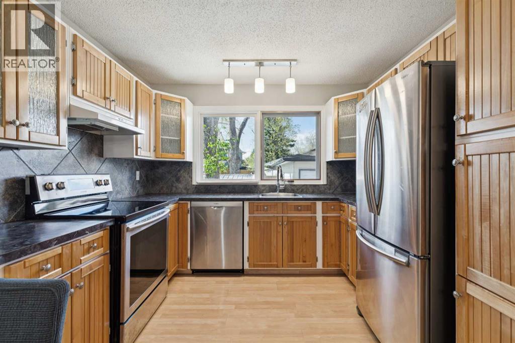 923 Midridge Drive SE, Calgary, Alberta  T2X 1H5 - Photo 15 - A2311485