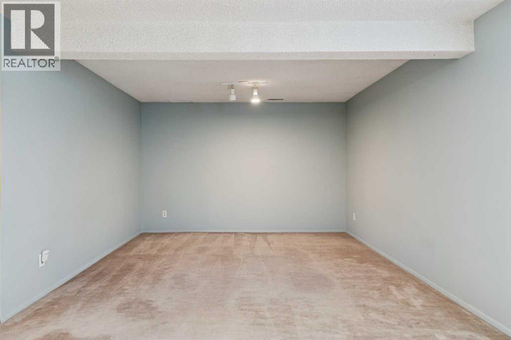 923 Midridge Drive SE, Calgary, Alberta  T2X 1H5 - Photo 31 - A2311485