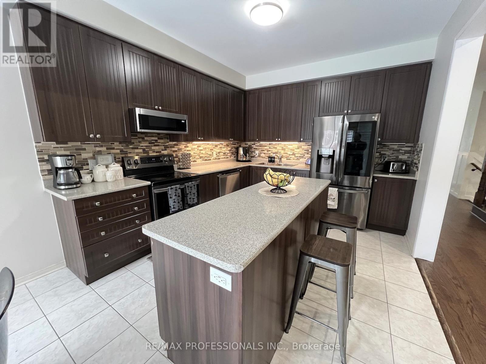 49 Liberty Crescent, Bradford West Gwillimbury (Bradford), Ontario  L3Z 0P5 - Photo 14 - N13163044