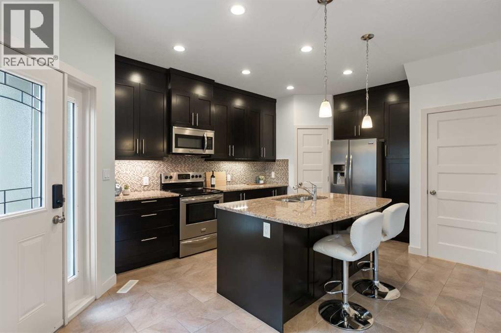 2, 6110 Bowness Road NW, Calgary, Alberta  T3B 0E1 - Photo 2 - A2313444