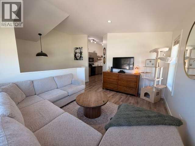 B 3809 46 Street, Red Deer, Alberta  T4N 1L7 - Photo 3 - A2313919