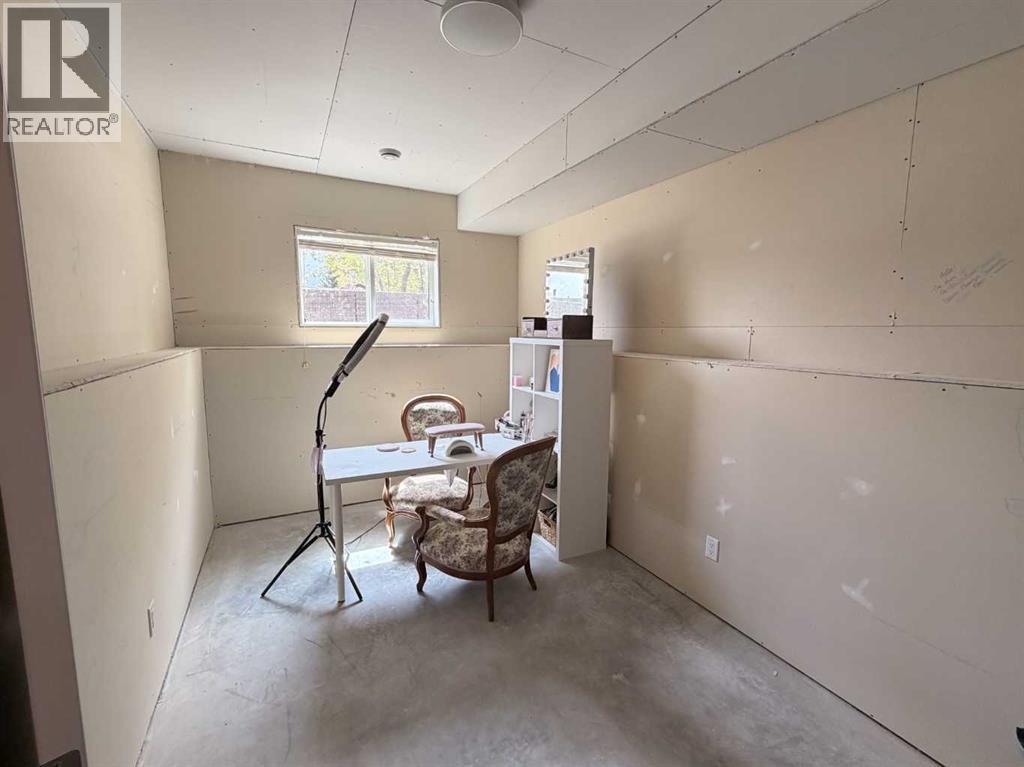 B 3809 46 Street, Red Deer, Alberta  T4N 1L7 - Photo 21 - A2313919