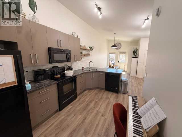 B 3809 46 Street, Red Deer, Alberta  T4N 1L7 - Photo 5 - A2313919