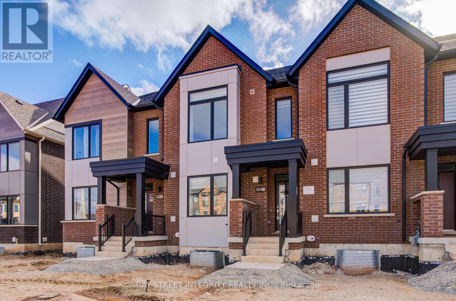 3240 Sixth Line, Oakville, Ontario  L6M 4K1 - Photo 2 - W13163046