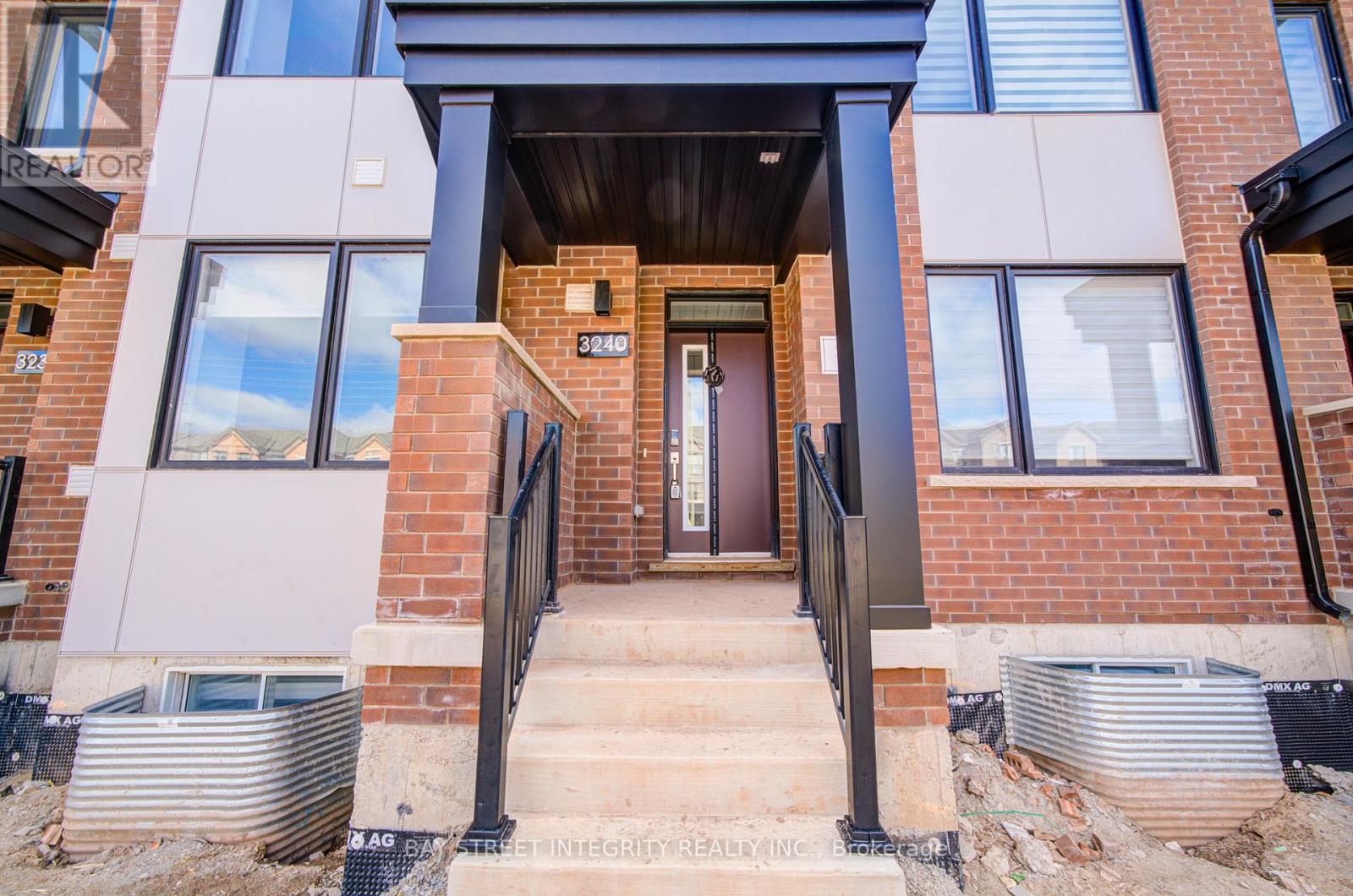 3240 Sixth Line, Oakville, Ontario  L6M 4K1 - Photo 3 - W13163046