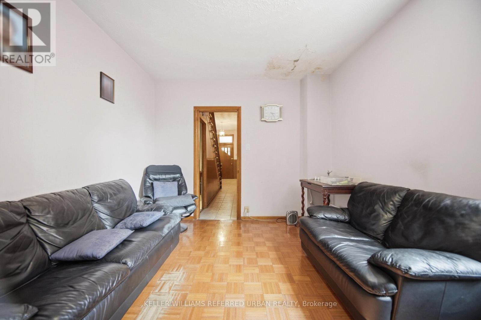 174 Lansdowne Avenue, Toronto, Ontario M6K 2V9 - Photo 5 - W13163124