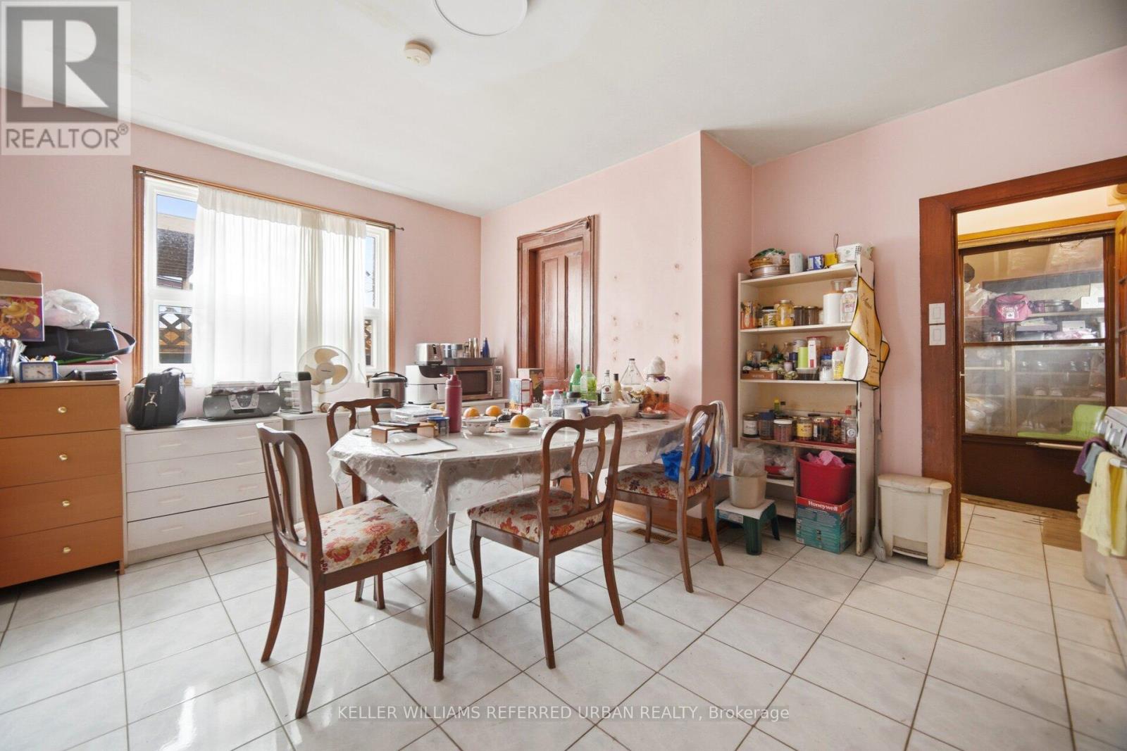 174 Lansdowne Avenue, Toronto, Ontario M6K 2V9 - Photo 9 - W13163124