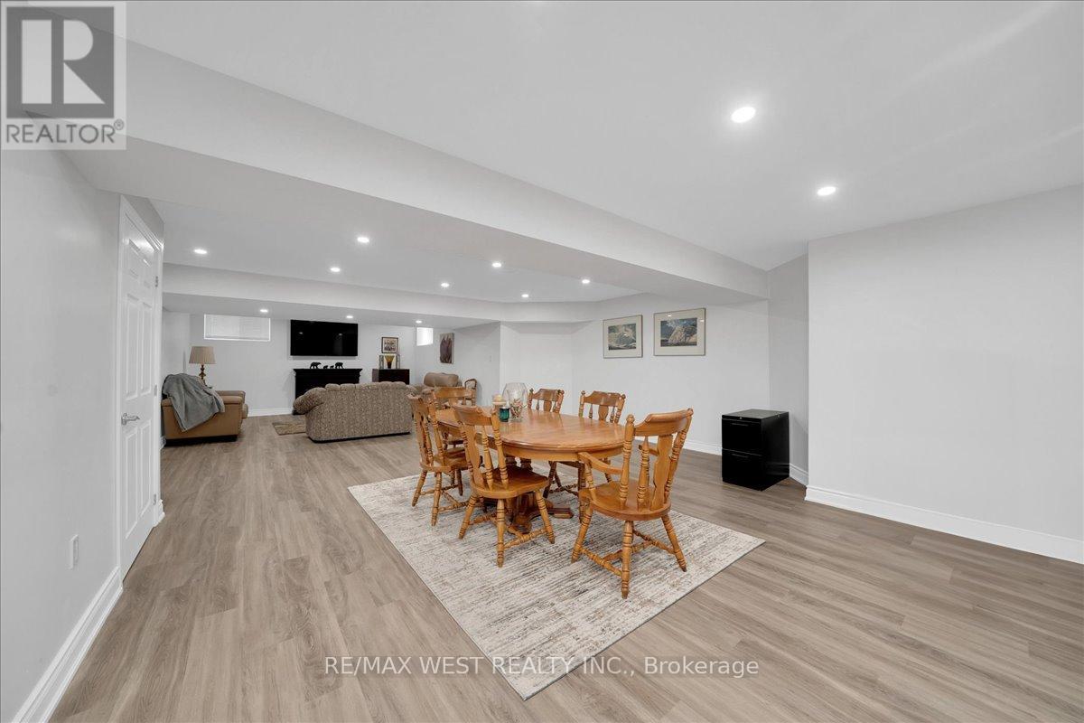 2 - 2 Reddington Drive, Caledon, Ontario  L7E 4C4 - Photo 34 - W13163146