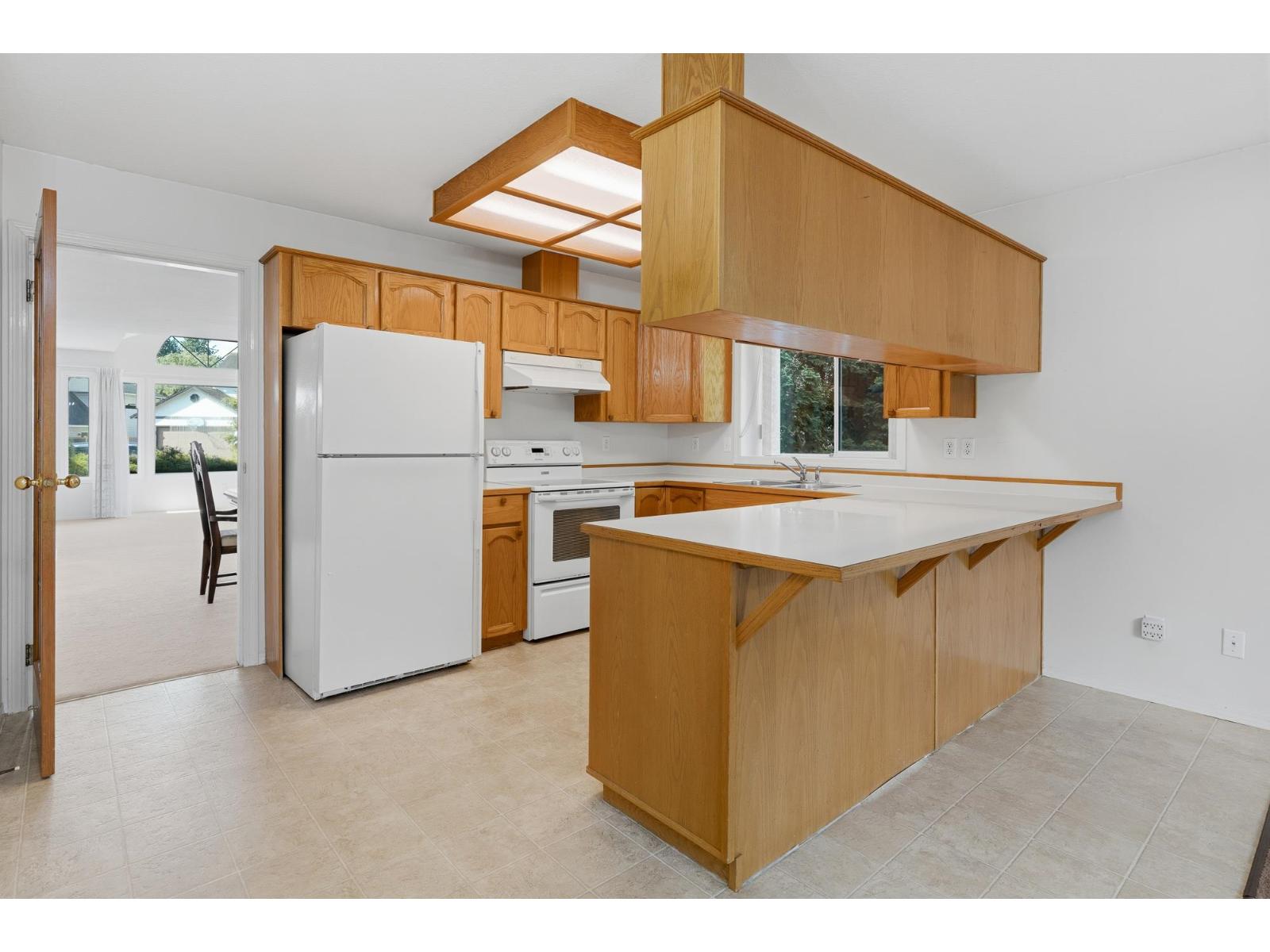 7660 Sapphire Drive, Sardis West Vedder, Chilliwack, British Columbia  V2R 3A7 - Photo 4 - R3126013