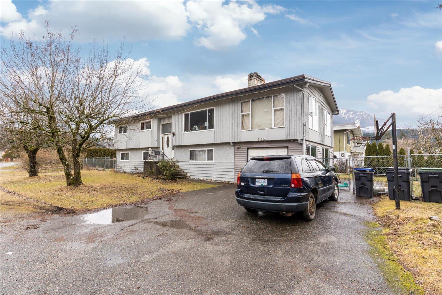 385 3rd Avenue, Hope, Hope, British Columbia  V0X 1L1 - Photo 2 - R3126526