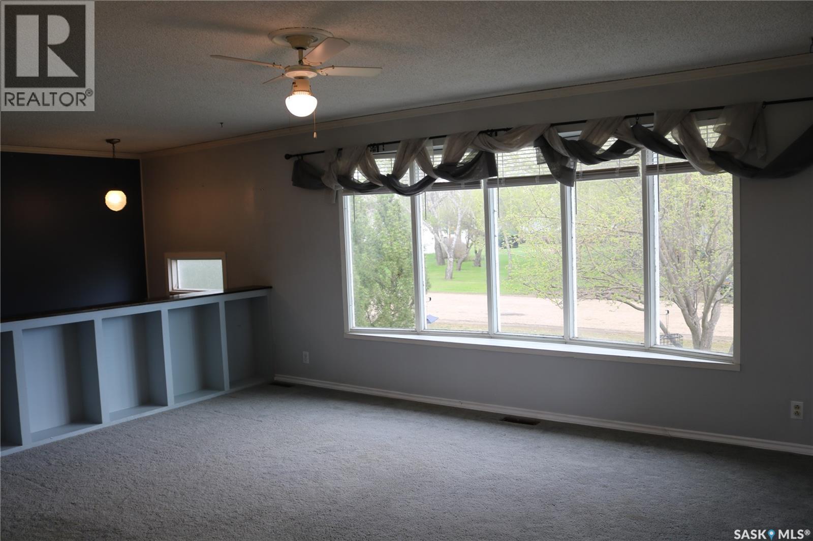 118 4th Avenue, Dundurn, Saskatchewan  S0K 1K0 - Photo 4 - SK036815