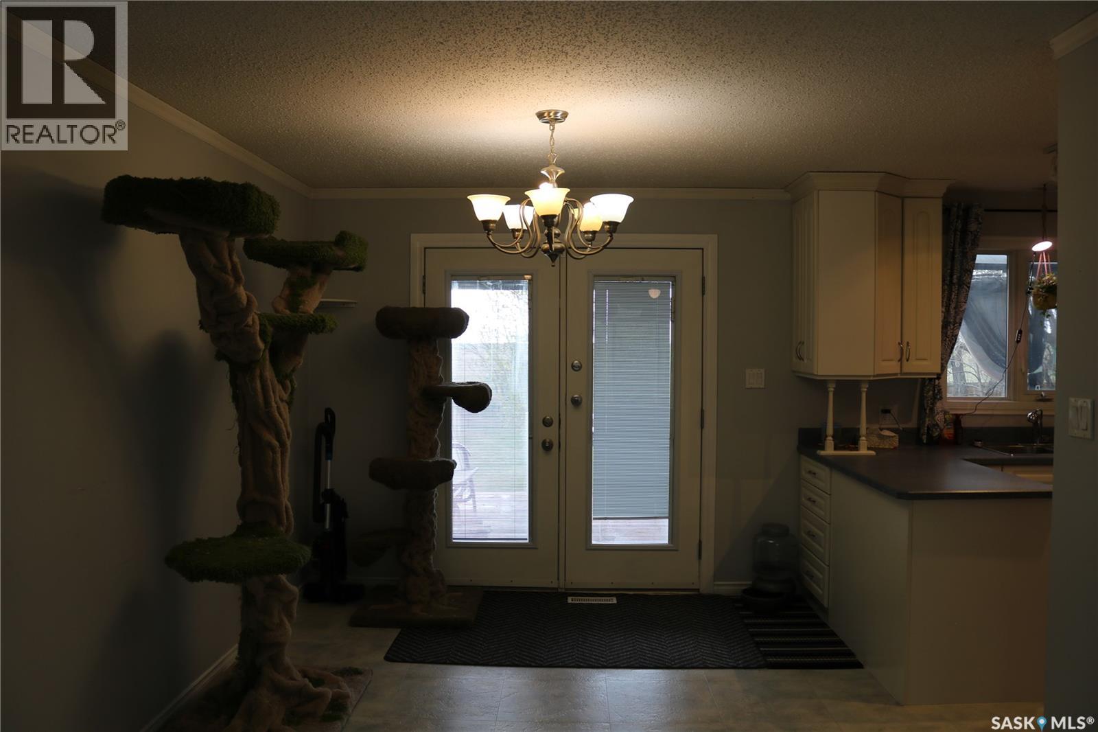 118 4th Avenue, Dundurn, Saskatchewan  S0K 1K0 - Photo 9 - SK036815