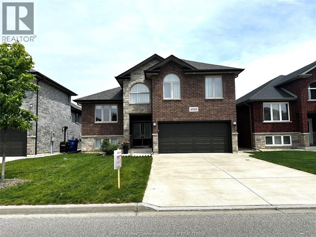 4010 COSENZA, Windsor, Ontario