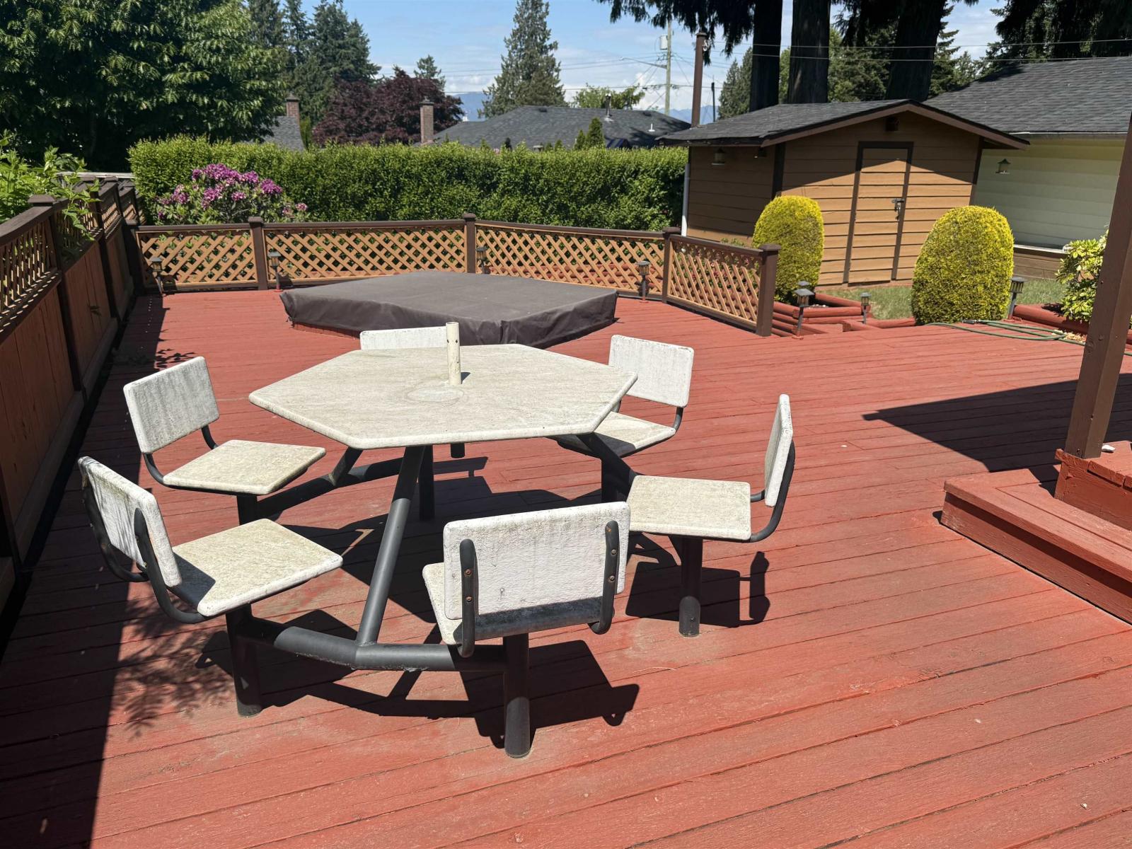 11525 96a Avenue, Surrey, British Columbia  V3V 1Z9 - Photo 3 - R3125916