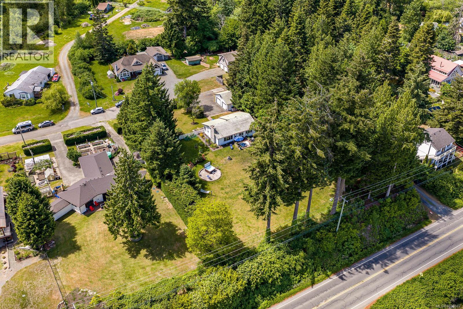 7410 Yake Rd, Fanny Bay, British Columbia  V0R 1W0 - Photo 43 - 1036847