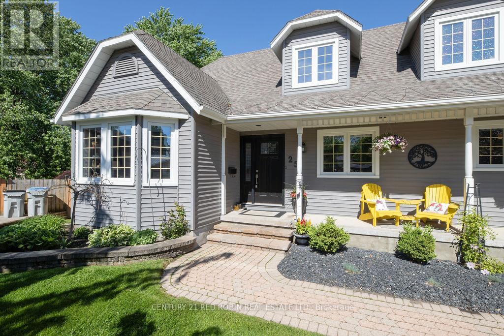25 Heritage Court, Strathroy-Caradoc, Ontario  N7G 3Y5 - Photo 2 - X13163312