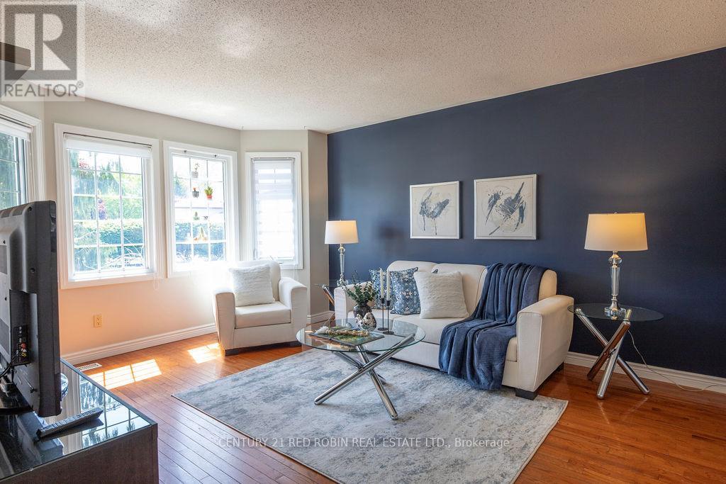 25 Heritage Court, Strathroy-Caradoc, Ontario  N7G 3Y5 - Photo 4 - X13163312