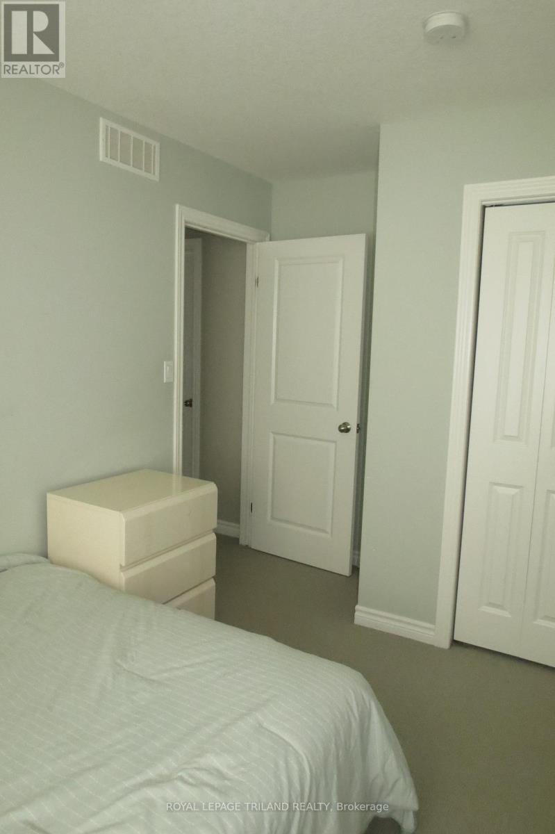 Main Level - 204 Peach Tree Boulevard, St. Thomas, Ontario N5R 0E3 - Photo 16 - X13163440