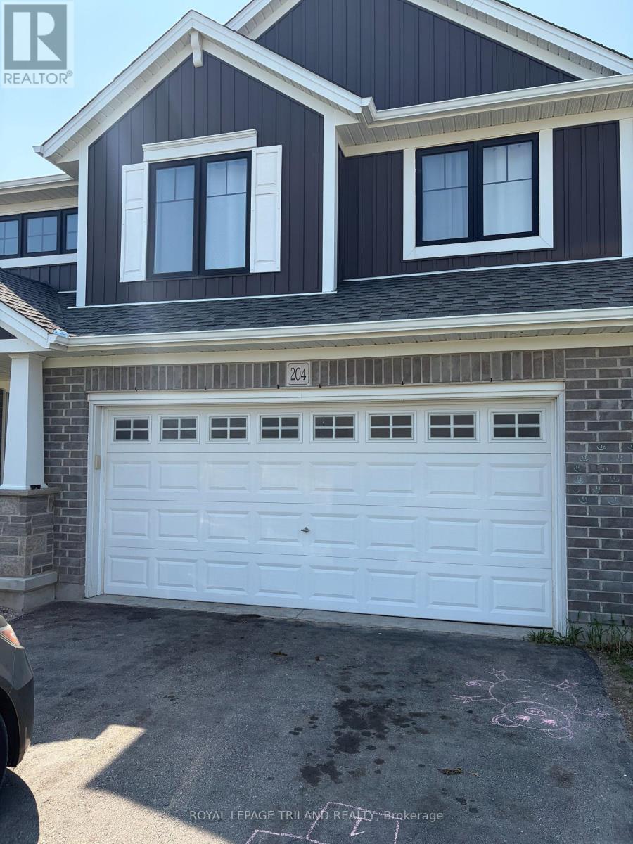 Main Level - 204 Peach Tree Boulevard, St. Thomas, Ontario N5R 0E3 - Photo 2 - X13163440