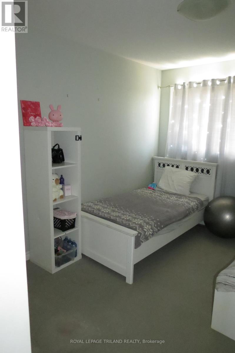 Main Level - 204 Peach Tree Boulevard, St. Thomas, Ontario N5R 0E3 - Photo 24 - X13163440