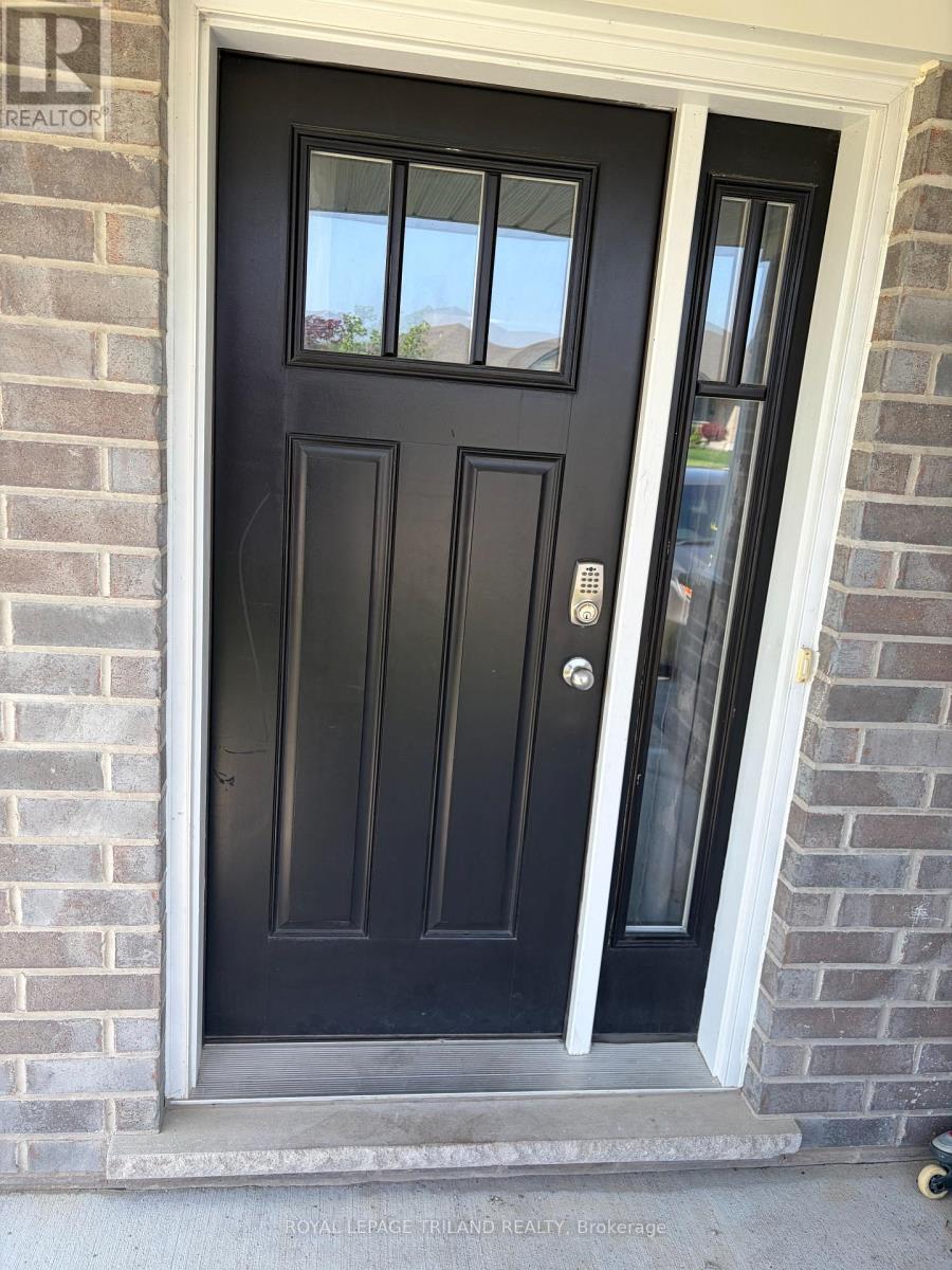 Main Level - 204 Peach Tree Boulevard, St. Thomas, Ontario N5R 0E3 - Photo 3 - X13163440