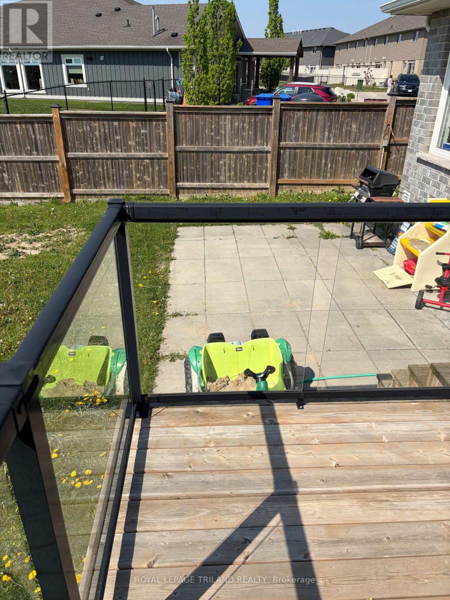 Main Level - 204 Peach Tree Boulevard, St. Thomas, Ontario N5R 0E3 - Photo 37 - X13163440