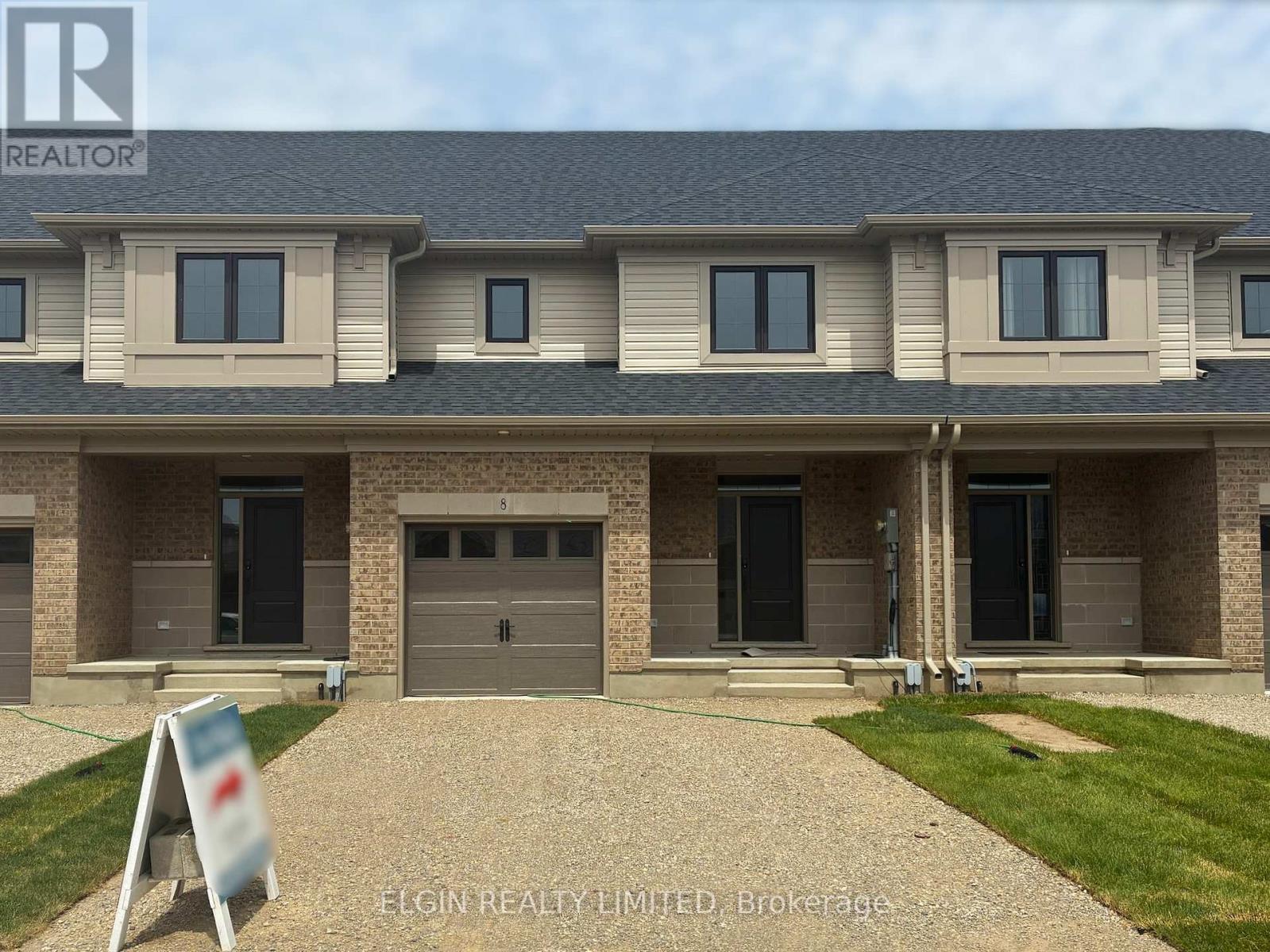 8 CANARY STREET, Tillsonburg, Ontario