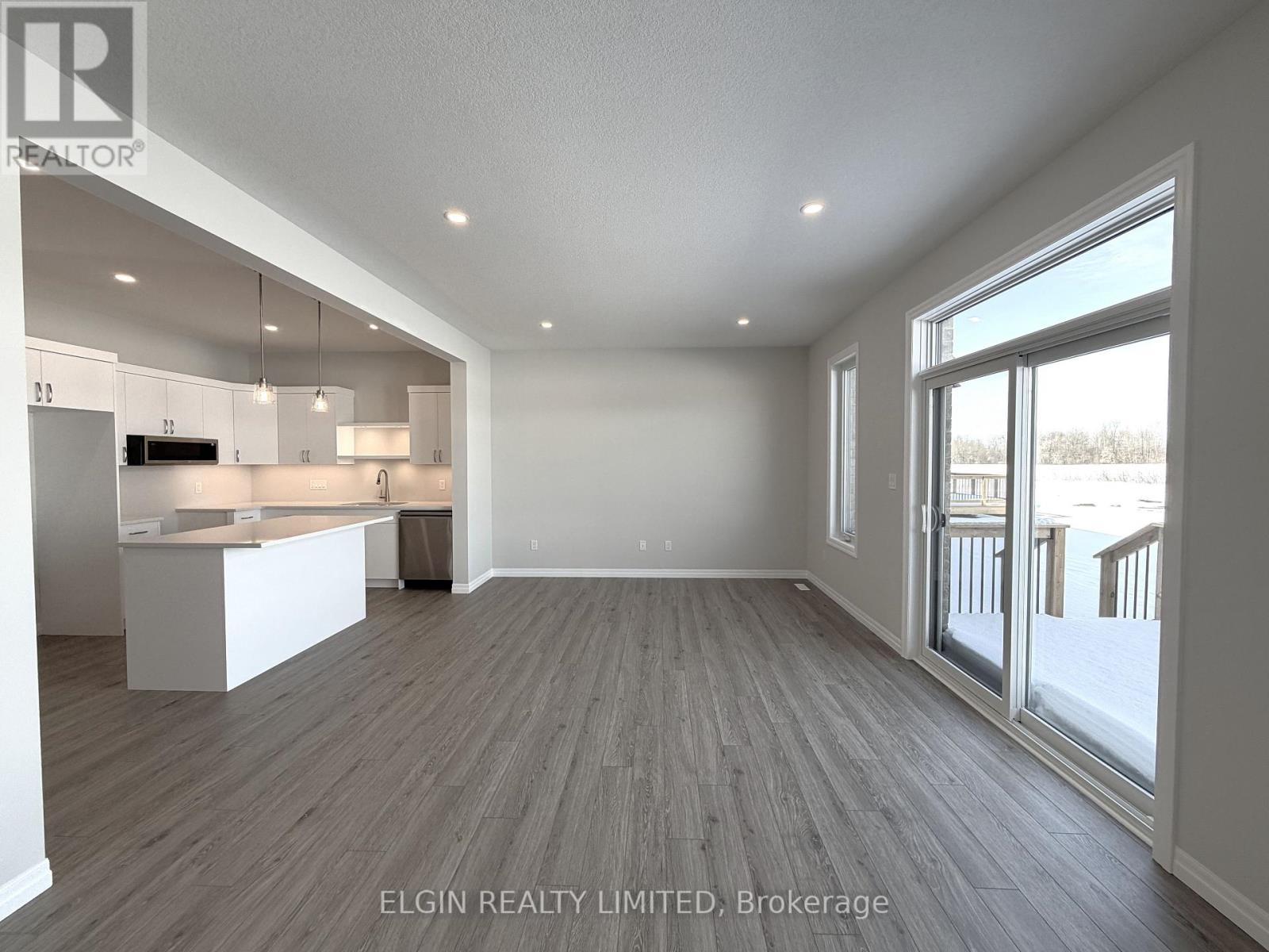 8 Canary Street, Tillsonburg, Ontario N4G 0K4 - Photo 9 - X13163492