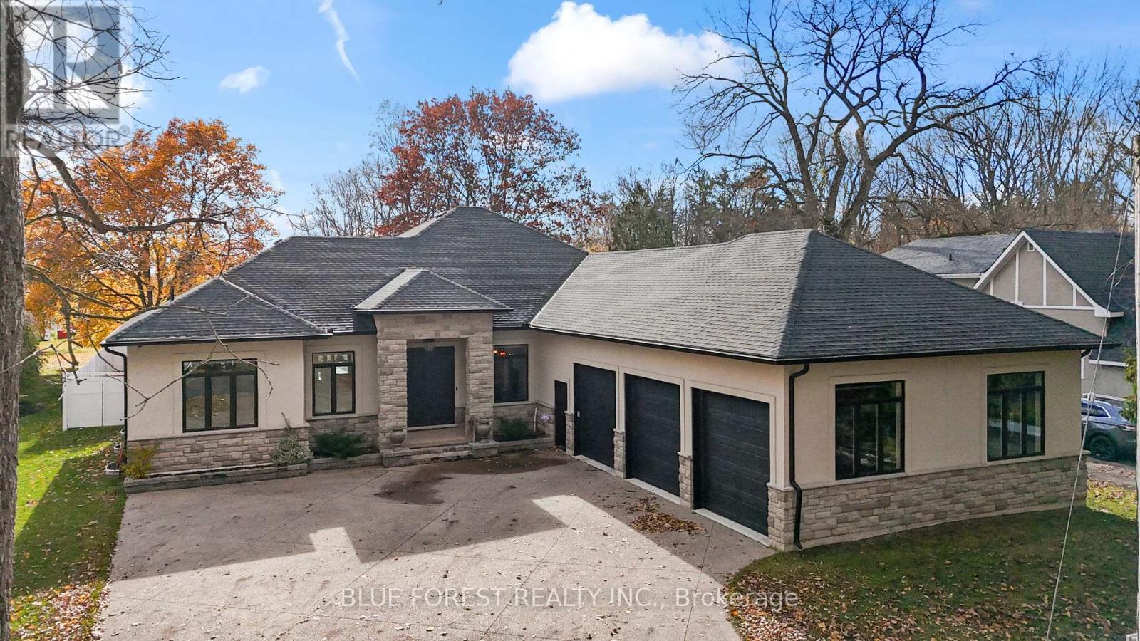 94 HARRIS ROAD, Middlesex Centre, Ontario