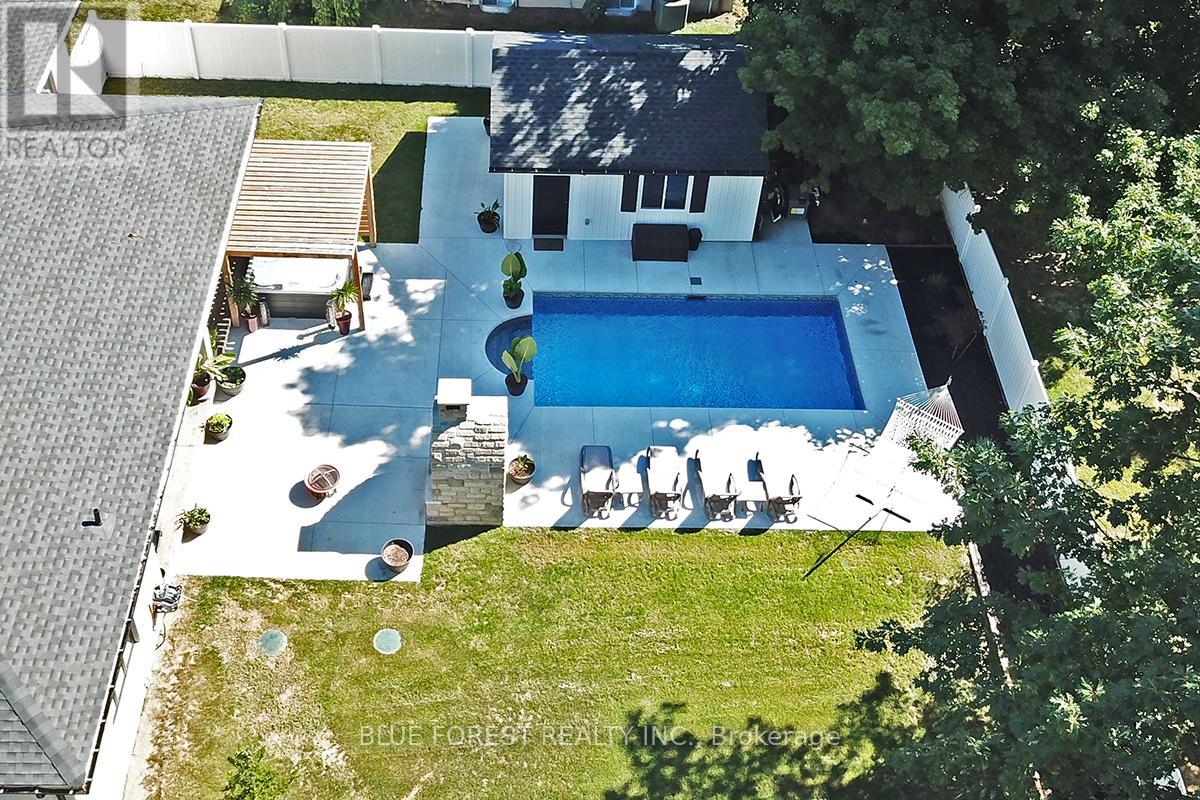 94 Harris Road, Middlesex Centre, Ontario N0L 1E0 - Photo 37 - X13163526