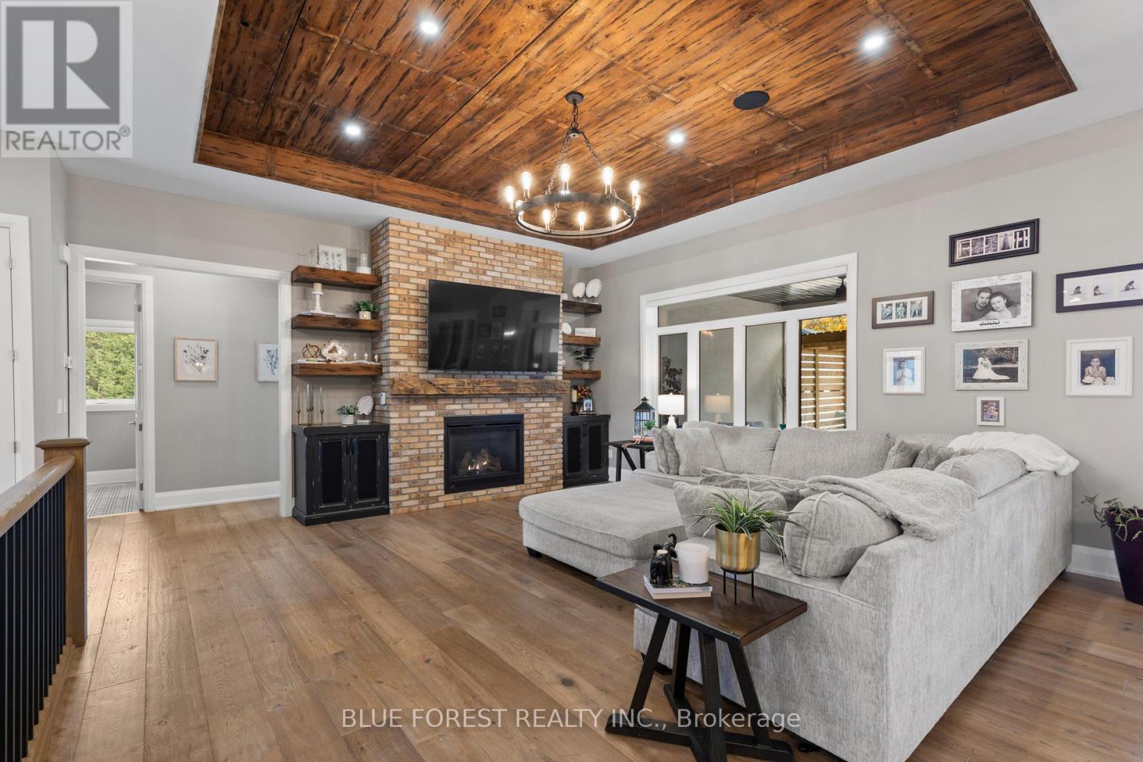 94 Harris Road, Middlesex Centre, Ontario N0L 1E0 - Photo 5 - X13163526