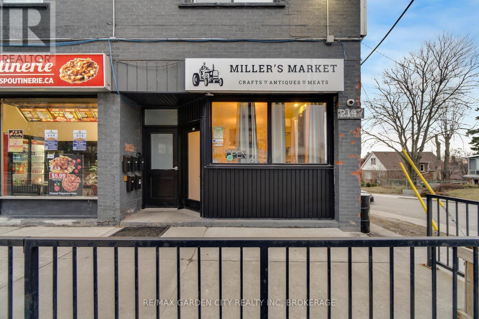 2147 King Street E, Hamilton, Ontario  L8K 1W5 - Photo 1 - X12860798