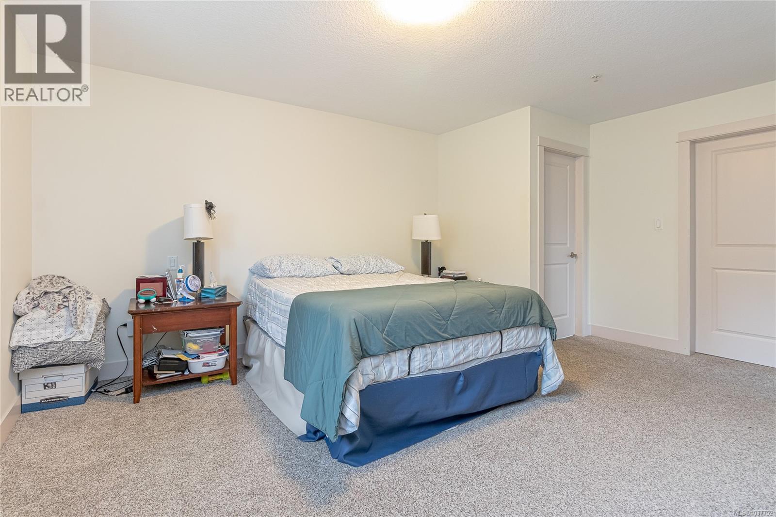 For Sale: 201 257 Moilliet St S, Parksville, ON | 4 Bed, 3 Bath House for $295,000. See 26 photos!