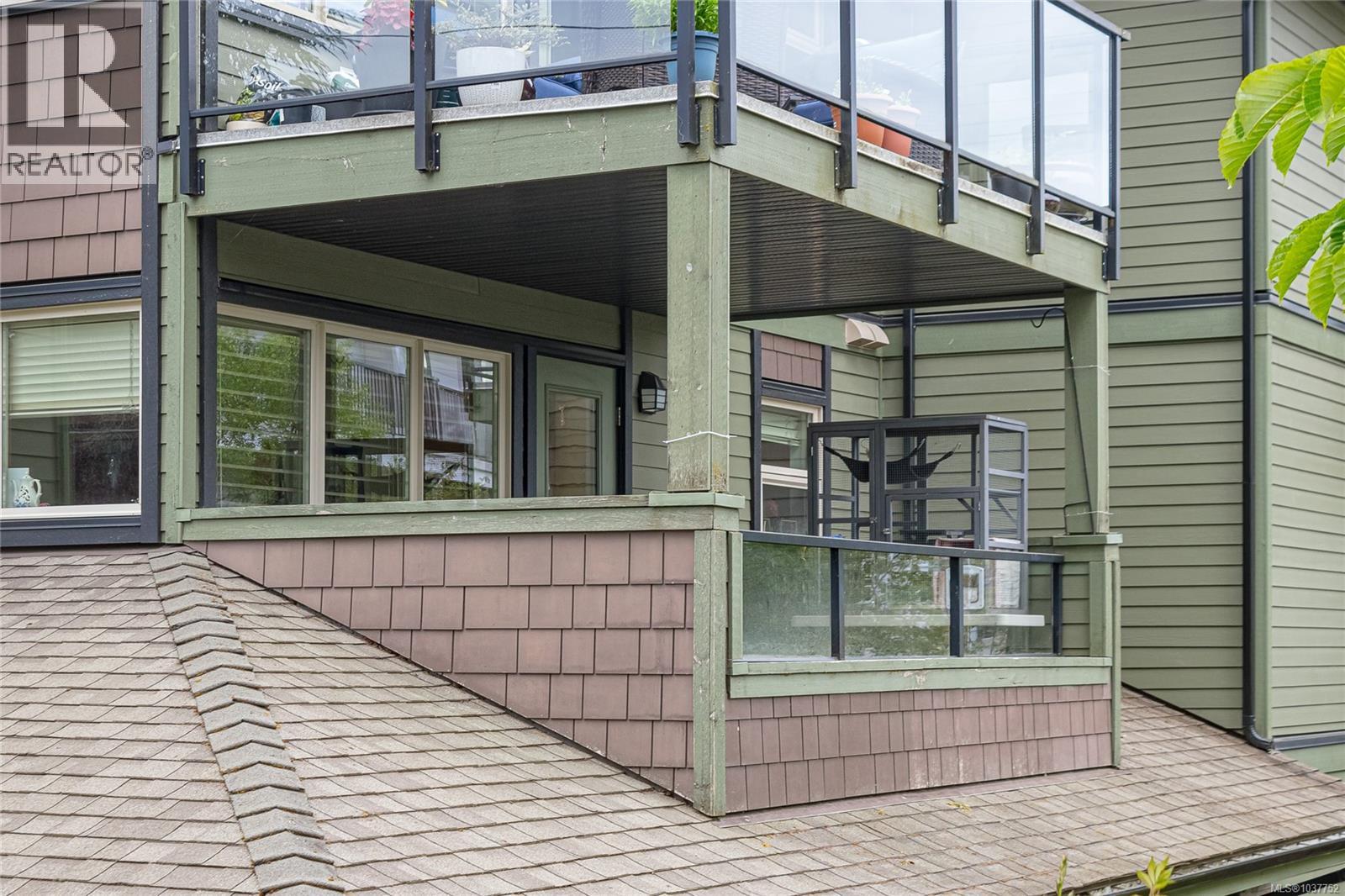 For Sale: 201 257 Moilliet St S, Parksville, ON | 4 Bed, 3 Bath House for $295,000. See 26 photos!
