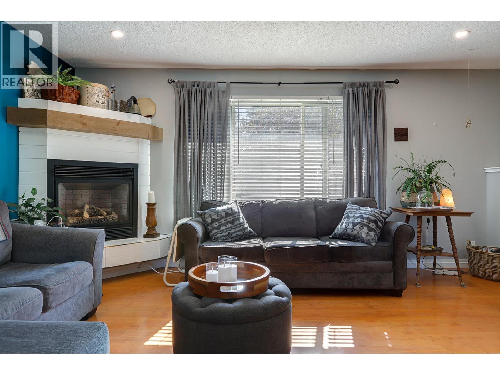 744 Arbutus Road, Lumby, British Columbia  V0E 2G7 - Photo 5 - 10388424