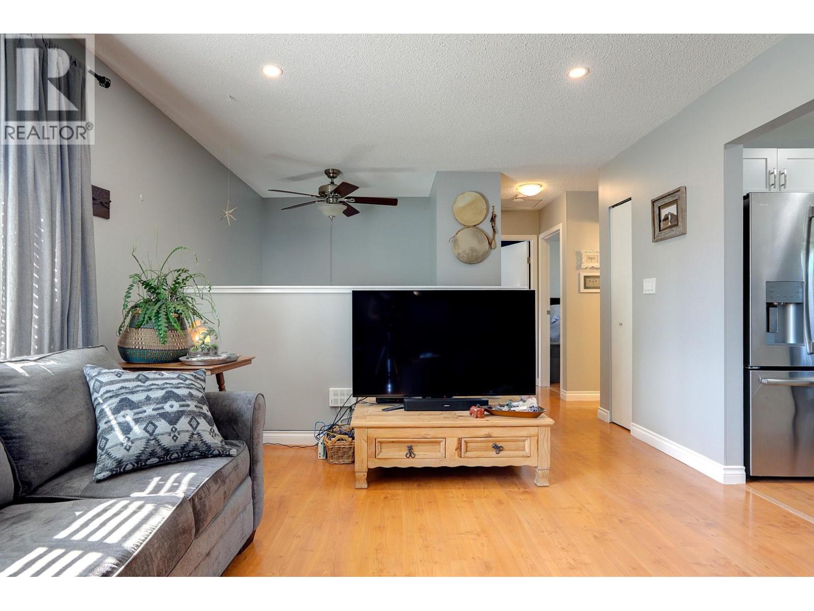 744 Arbutus Road, Lumby, British Columbia  V0E 2G7 - Photo 7 - 10388424