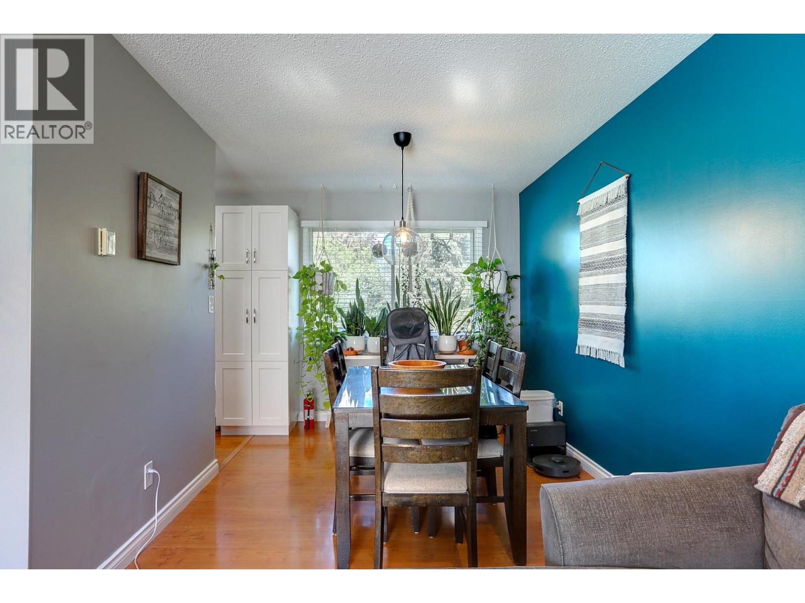 744 Arbutus Road, Lumby, British Columbia  V0E 2G7 - Photo 8 - 10388424