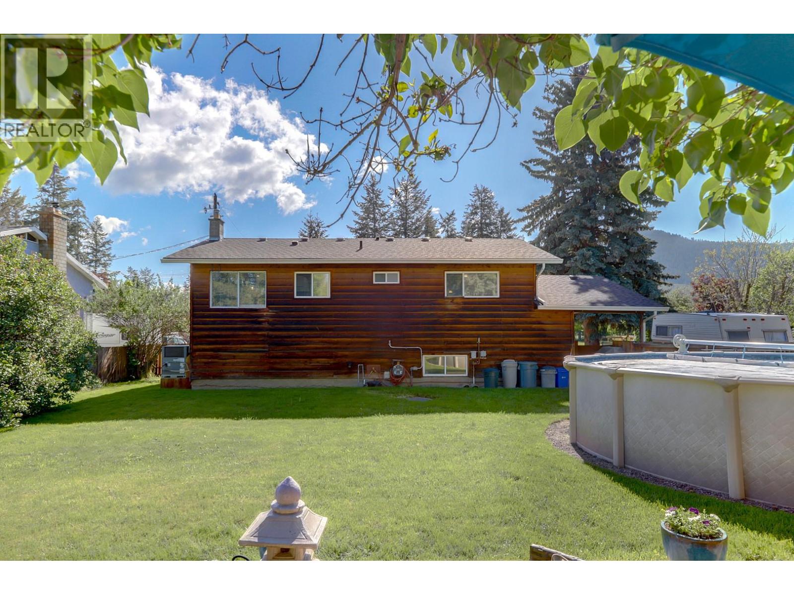 744 Arbutus Road, Lumby, British Columbia  V0E 2G7 - Photo 25 - 10388424