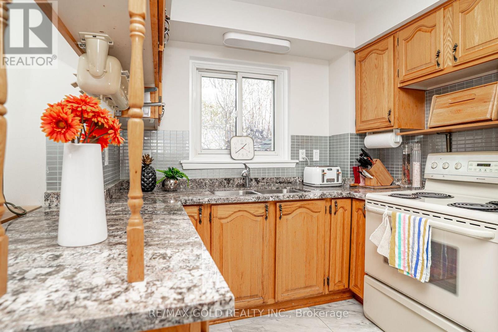 64 Dalraith Crescent, Brampton, Ontario L6T 2X5 - Photo 17 - W13062426