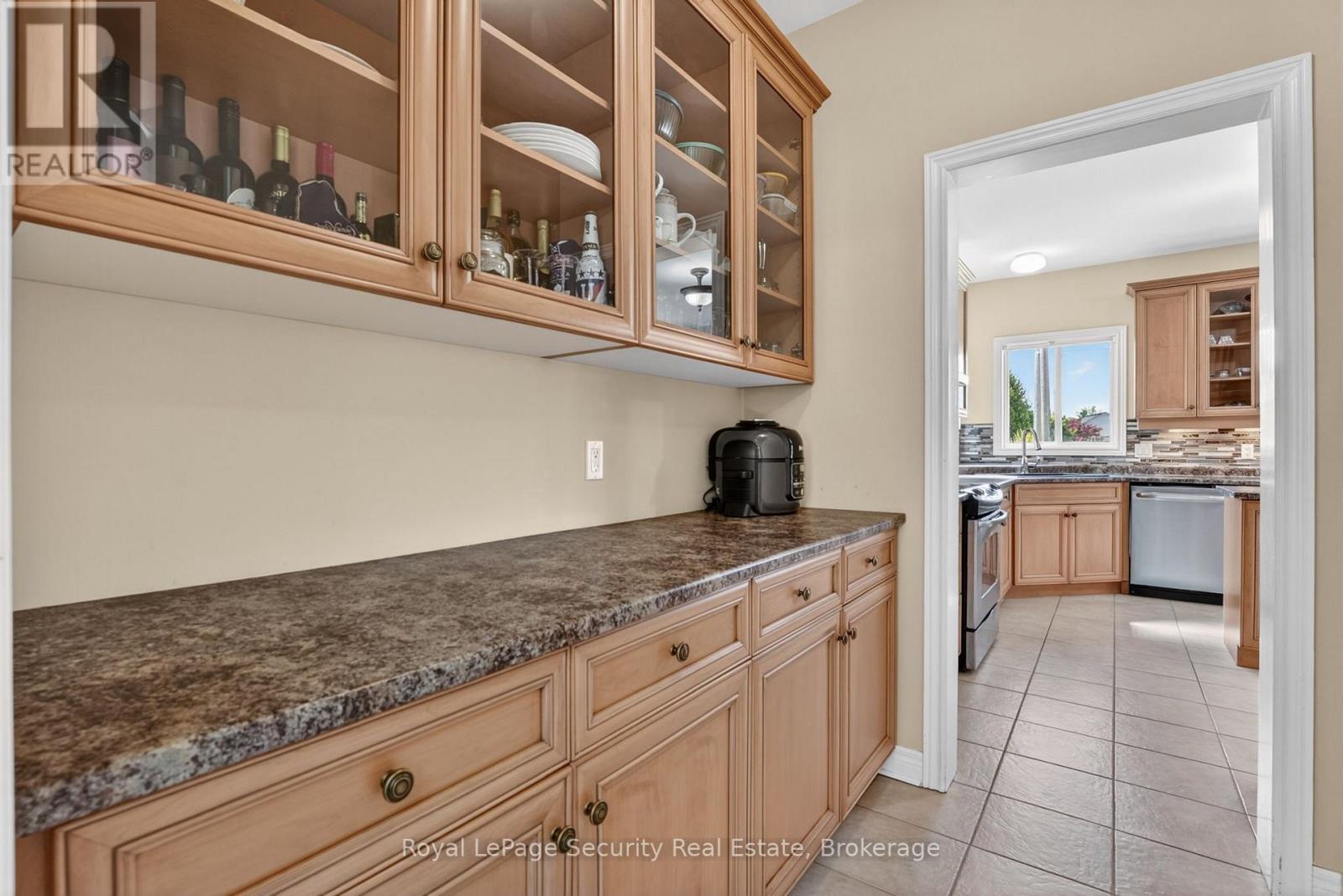37 Fredonia Crescent, St. Catharines, Ontario  L2S 4C3 - Photo 11 - X13162576