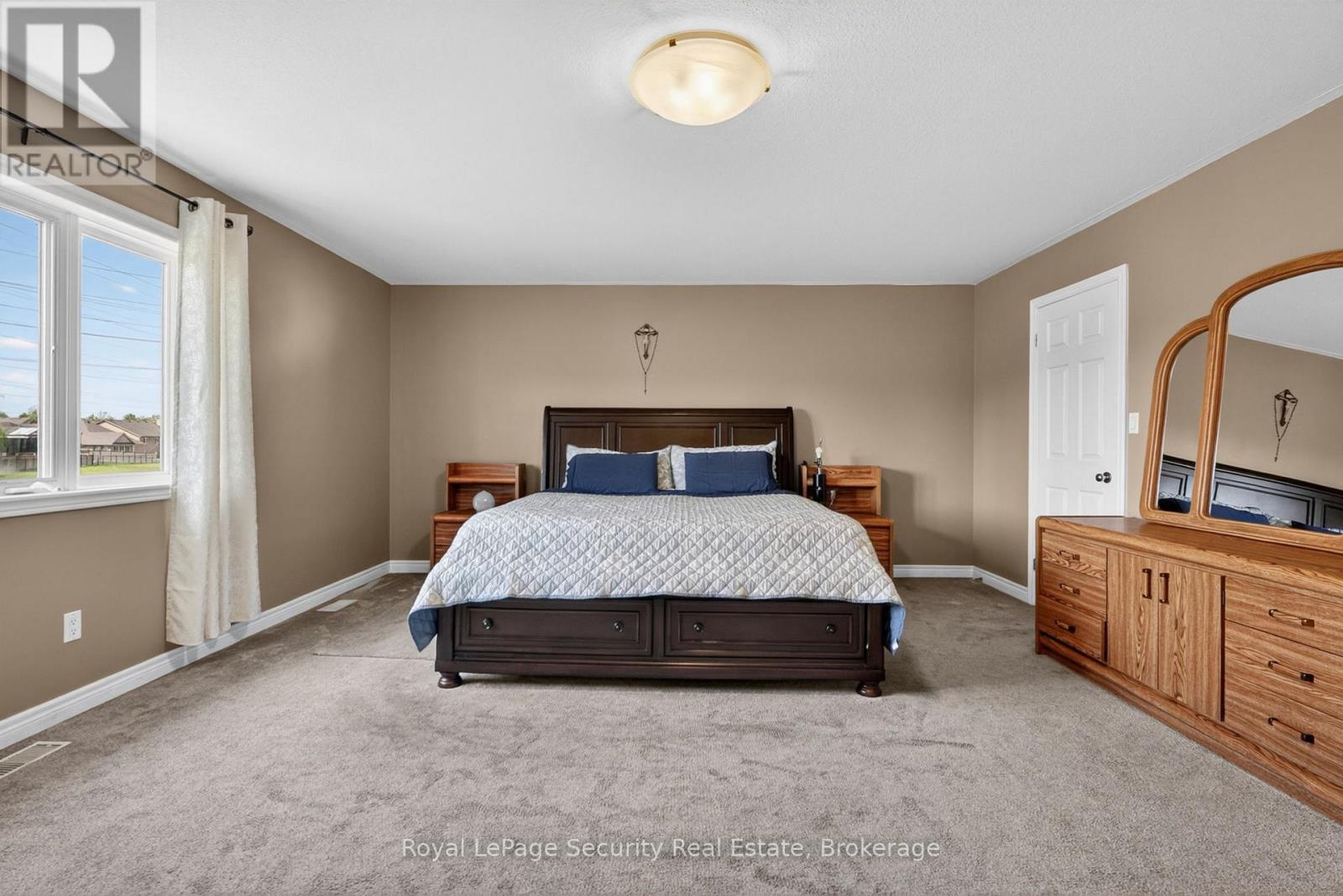 37 Fredonia Crescent, St. Catharines, Ontario  L2S 4C3 - Photo 24 - X13162576