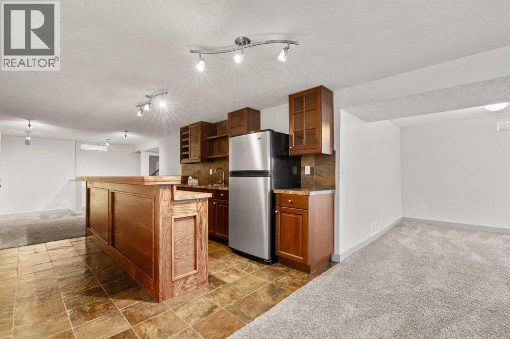 2420 Langriville Drive SW, Calgary, Alberta  T3E 5G8 - Photo 27 - A2312635